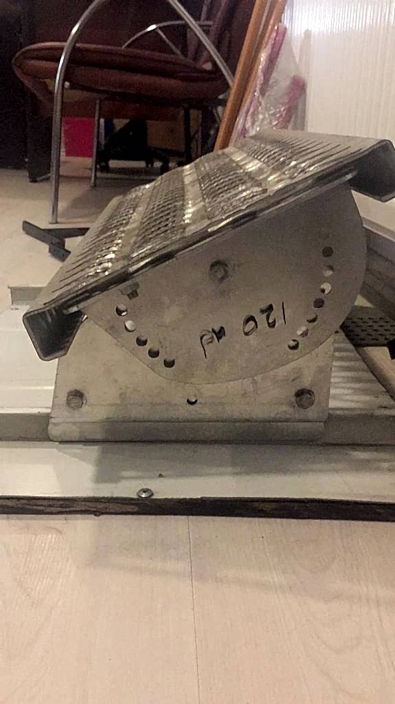 Kenetli Çatı Basamak