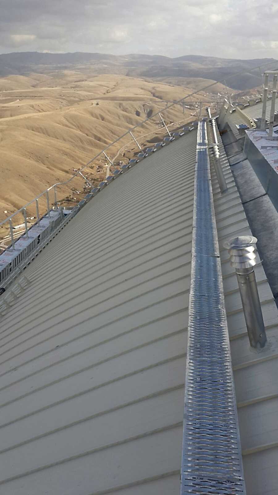 Kenetli Çatı Yürüme Yolu 